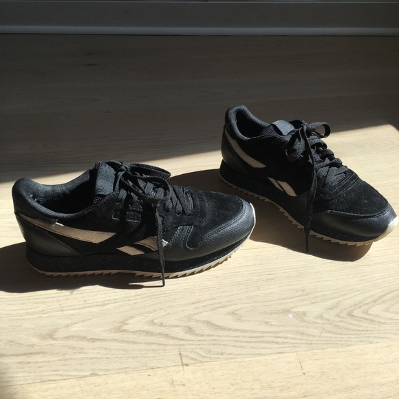 Reebok Classic Trainer, Leather and Suede - Picture 1 of 5